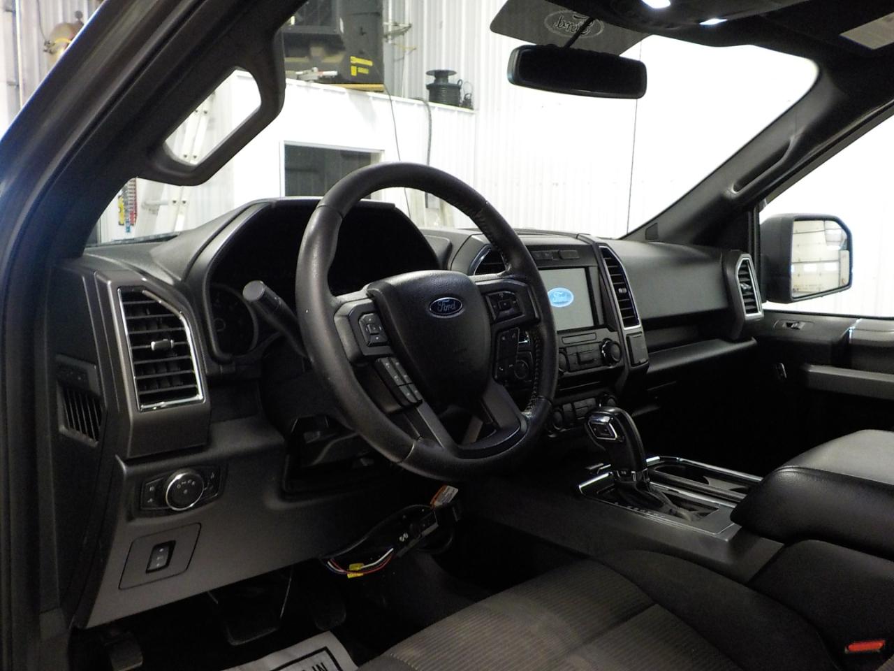 Ford F-150 4WD SuperCrew 145" XLT 2016