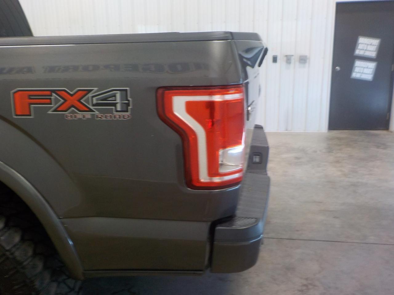 Ford F-150 4WD SuperCrew 145" XLT 2016