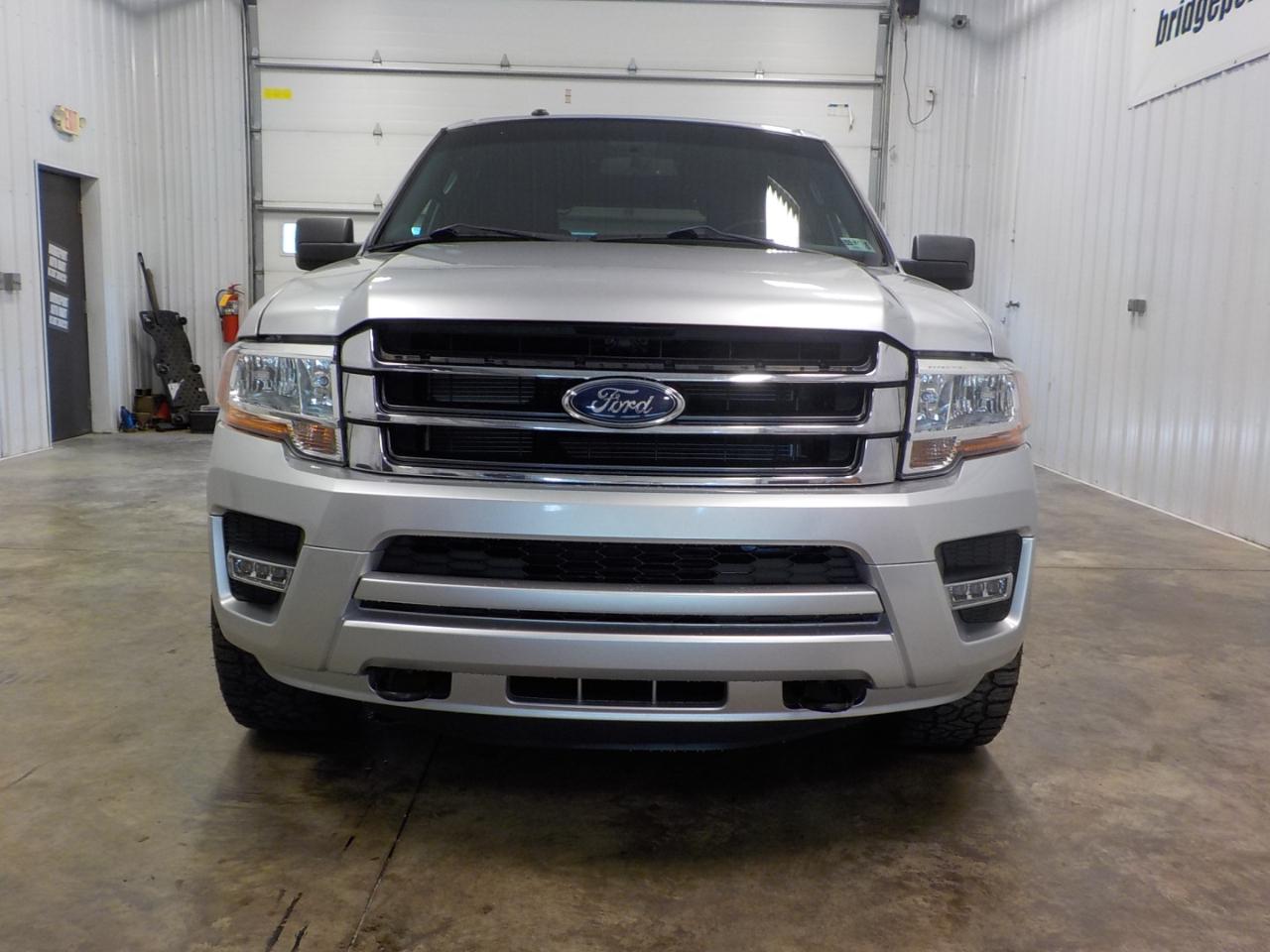 Ford Expedition EL 4WD 4dr King Ranch 2016