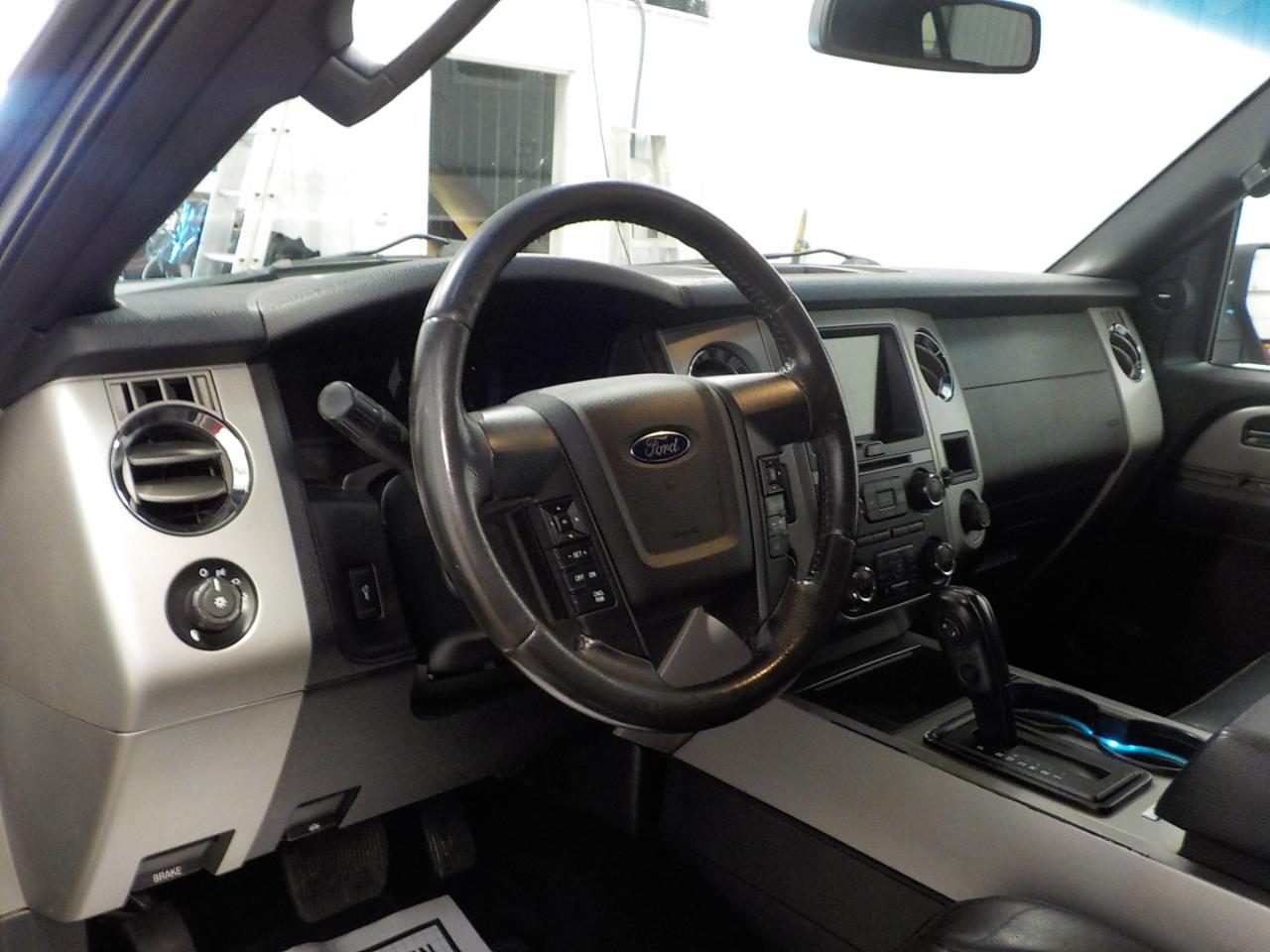 Ford Expedition EL 4WD 4dr King Ranch 2016