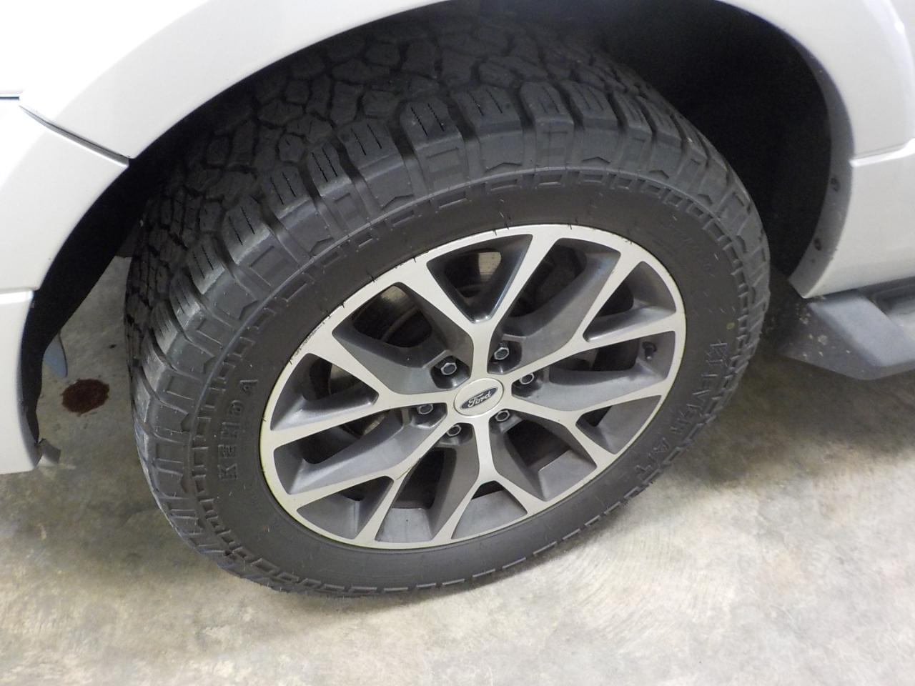 Ford Expedition EL 4WD 4dr King Ranch 2016
