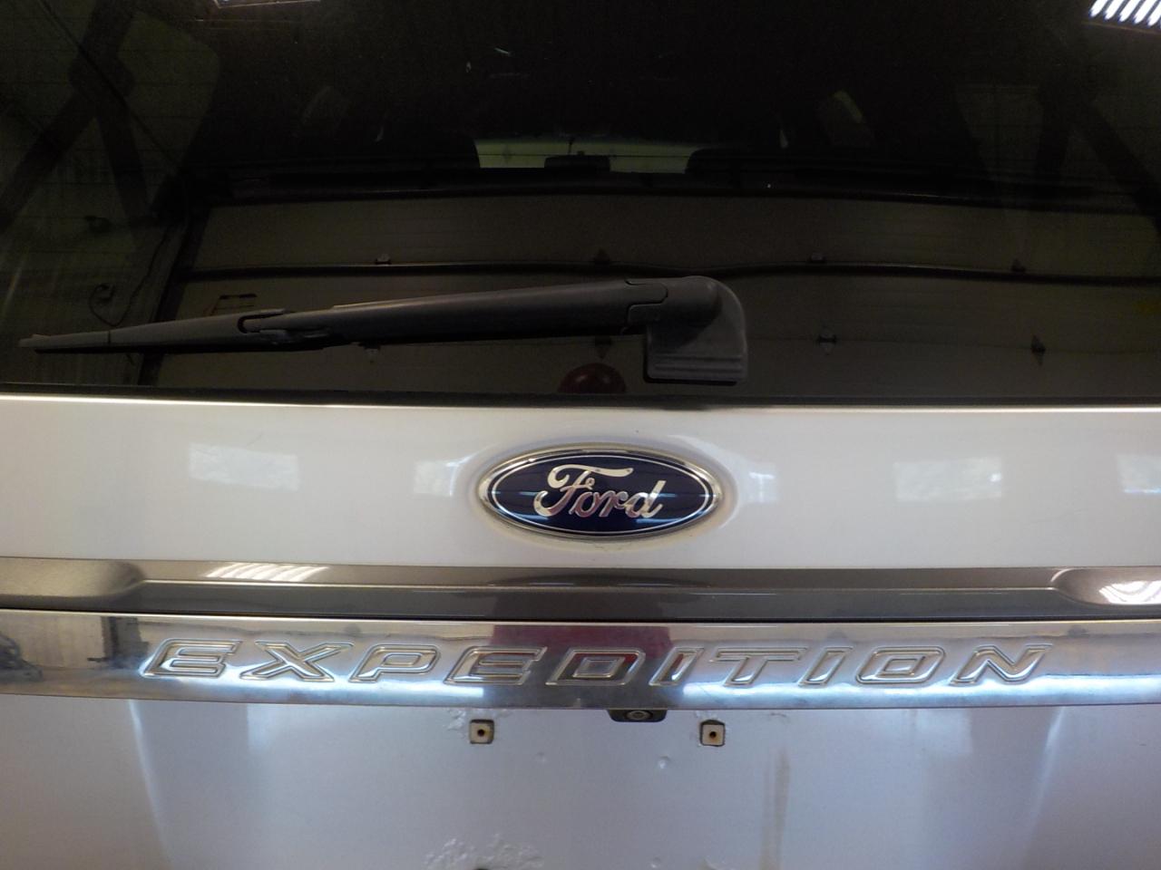 Ford Expedition EL 4WD 4dr King Ranch 2016