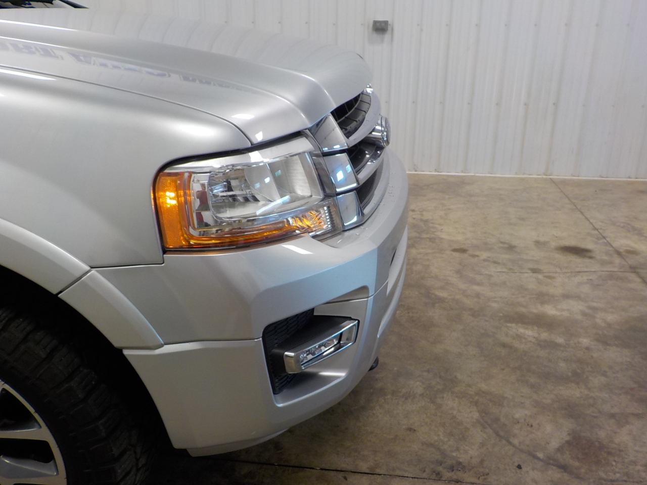 Ford Expedition EL 4WD 4dr King Ranch 2016