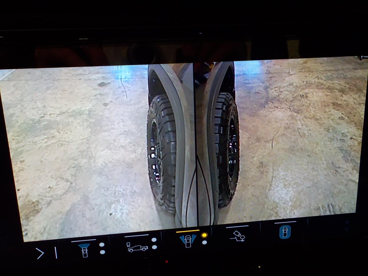 GMC Sierra 1500 4WD Crew Cab 147" AT4 2022