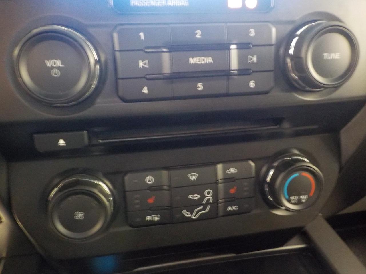 Ford Super Duty F-350 SRW XLT 4WD Crew Cab 6.75' Box 2018