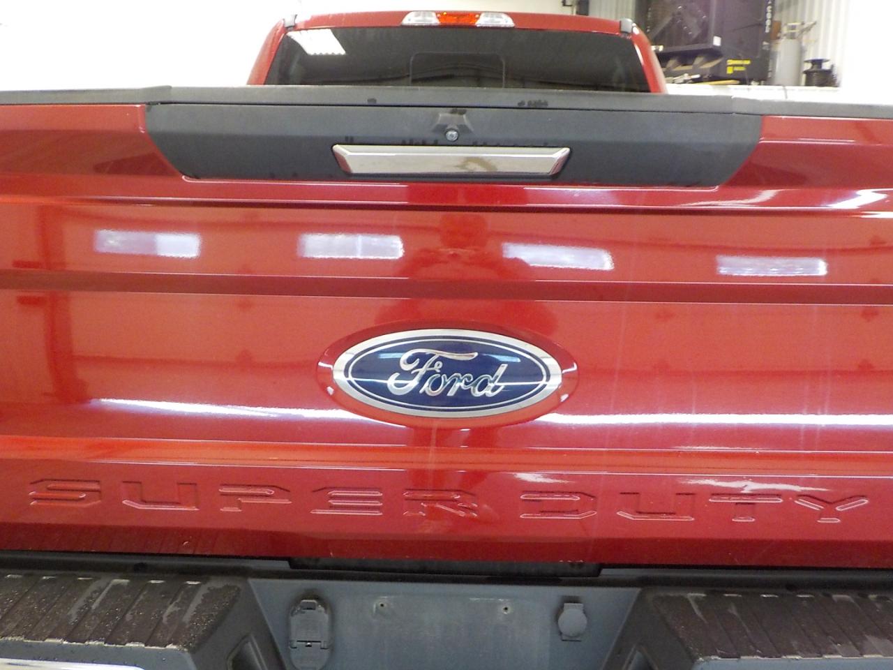 Ford Super Duty F-350 SRW XLT 4WD Crew Cab 6.75' Box 2018