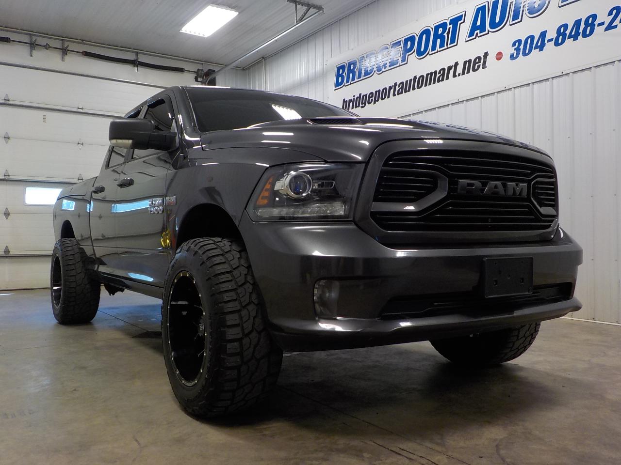 RAM 1500 Sport 4x4 Quad Cab 6'4" Box *Ltd Avail* 2018