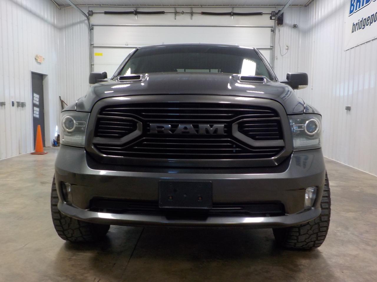 RAM 1500 Sport 4x4 Quad Cab 6'4" Box *Ltd Avail* 2018