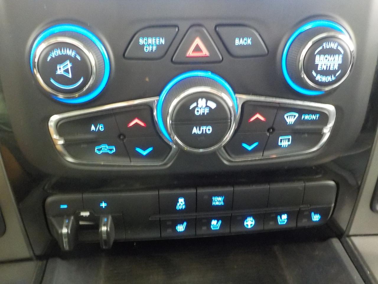 RAM 1500 Sport 4x4 Quad Cab 6'4" Box *Ltd Avail* 2018