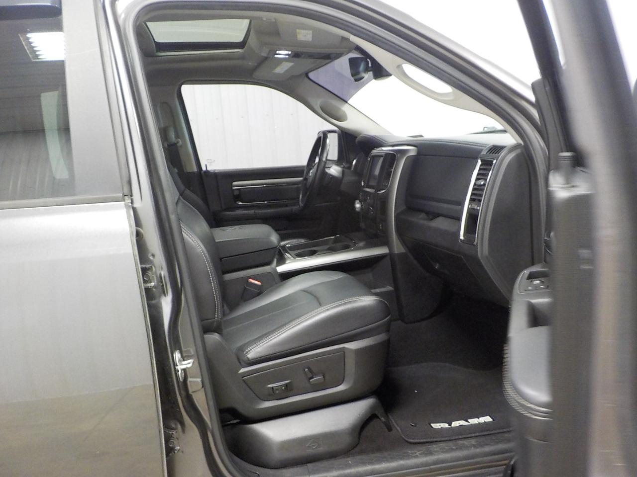 RAM 1500 Sport 4x4 Quad Cab 6'4" Box *Ltd Avail* 2018