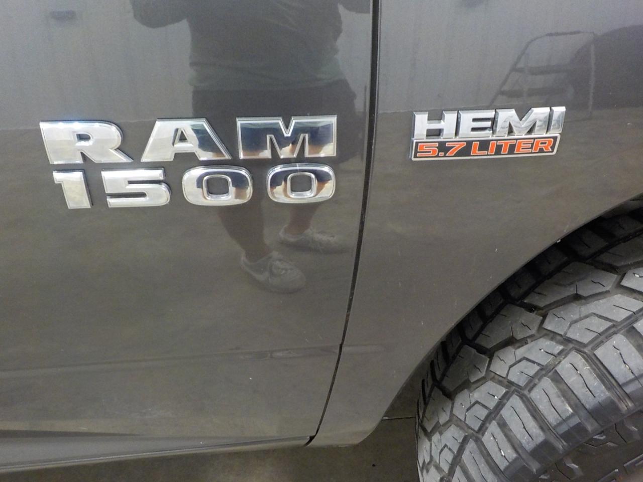RAM 1500 Sport 4x4 Quad Cab 6'4" Box *Ltd Avail* 2018