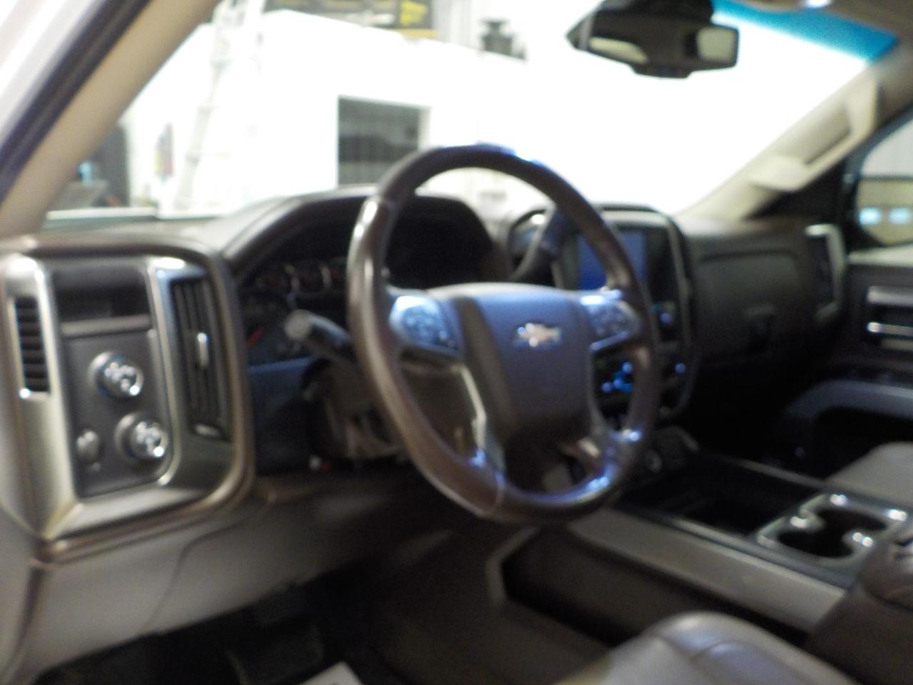 Chevrolet Silverado 1500 4WD Crew Cab 143.5" LTZ w/2LZ 2018