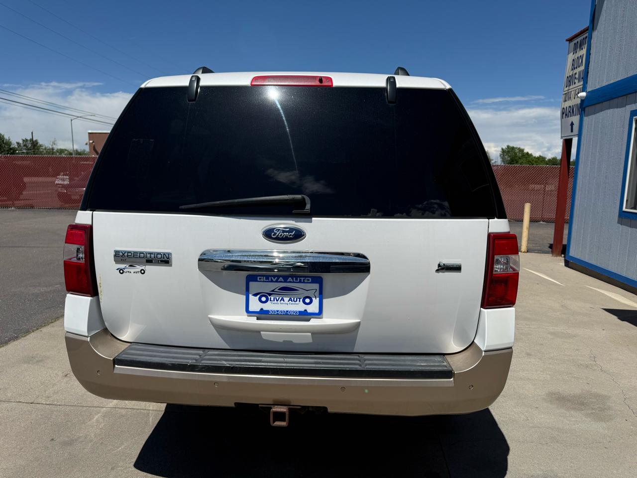 Ford Expedition 4WD 4dr XLT 2012
