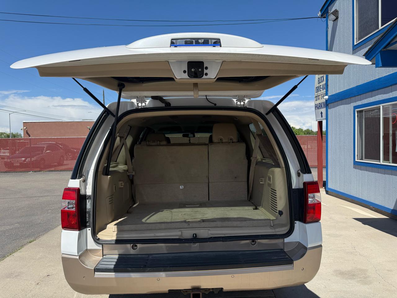 Ford Expedition 4WD 4dr XLT 2012