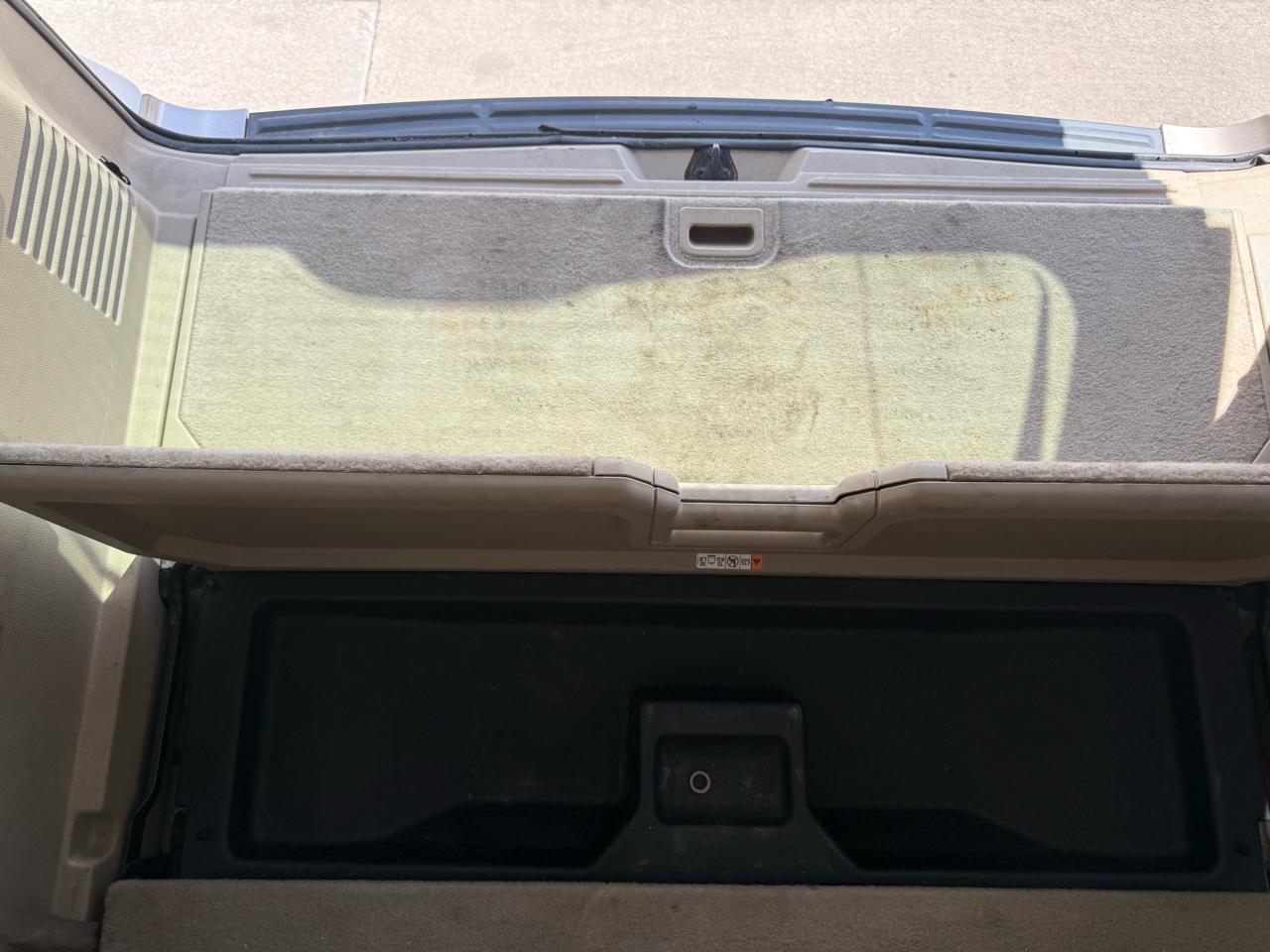 Ford Expedition 4WD 4dr XLT 2012