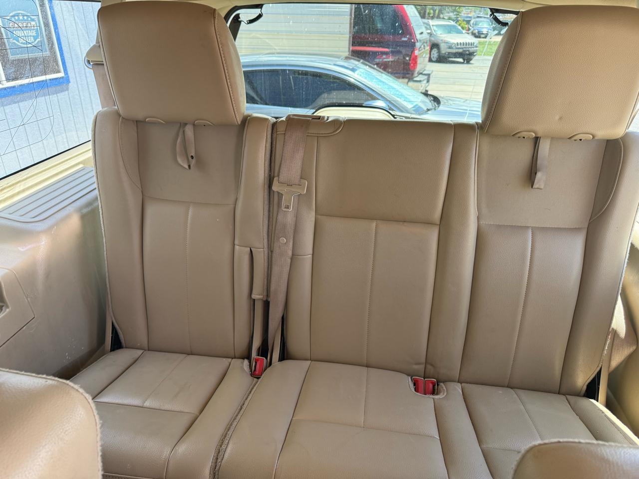 Ford Expedition 4WD 4dr XLT 2012