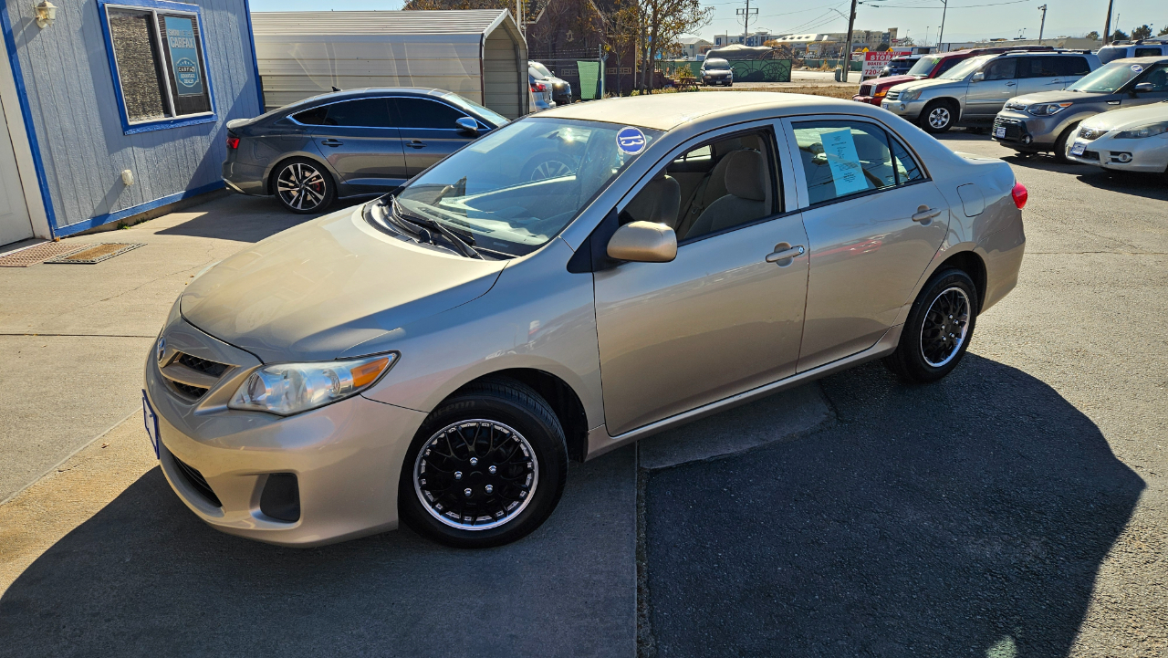 Toyota Corolla L 5-Speed MT 2013 Toyota Corolla L 5-Speed MT 2013