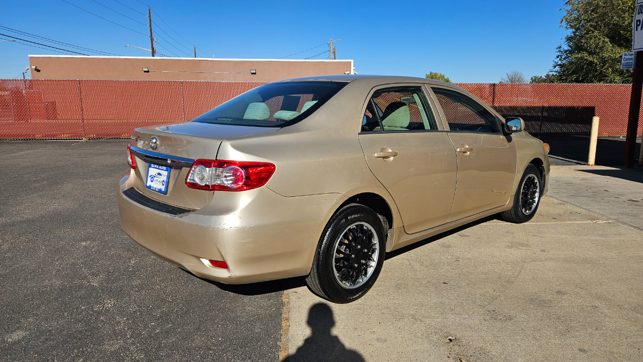 Toyota Corolla L 5-Speed MT 2013 Toyota Corolla L 5-Speed MT 2013