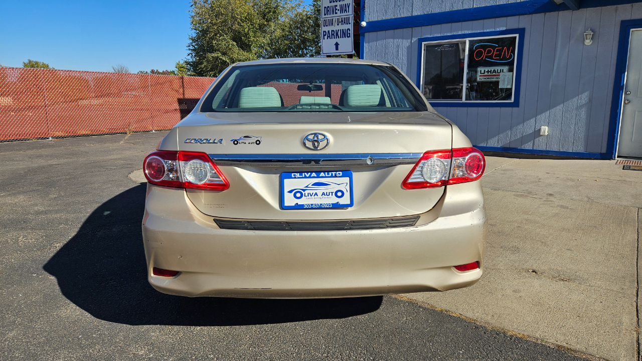 Toyota Corolla L 5-Speed MT 2013 Toyota Corolla L 5-Speed MT 2013