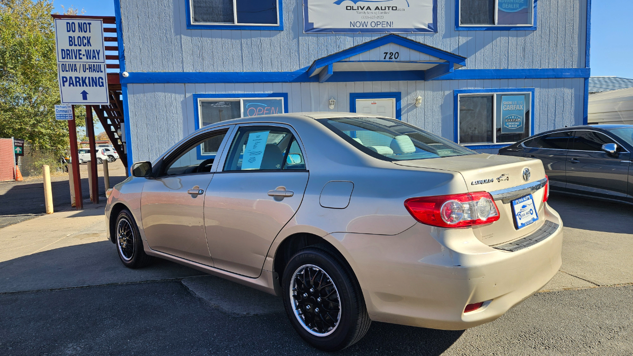 Toyota Corolla L 5-Speed MT 2013 Toyota Corolla L 5-Speed MT 2013