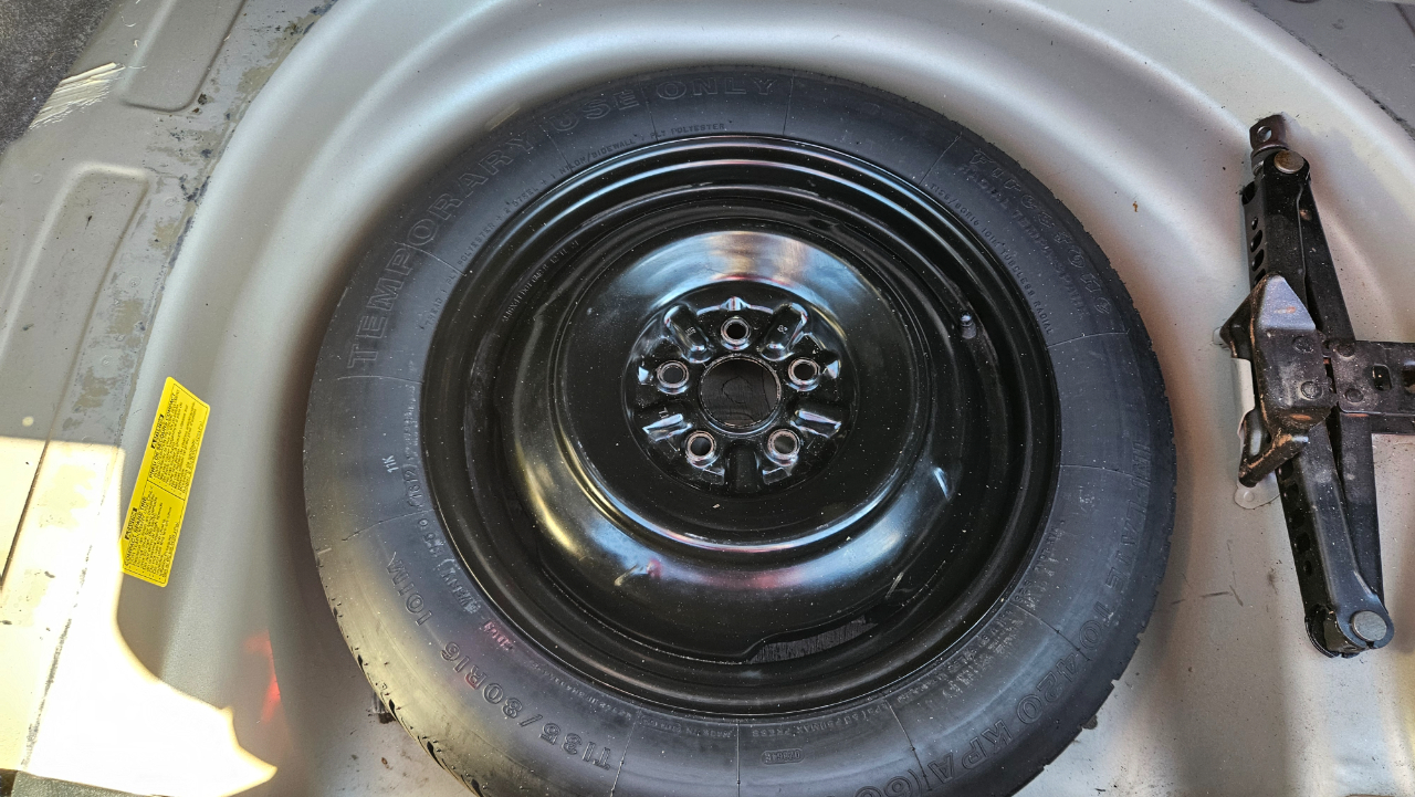 Toyota Corolla L 5-Speed MT 2013 Toyota Corolla L 5-Speed MT 2013