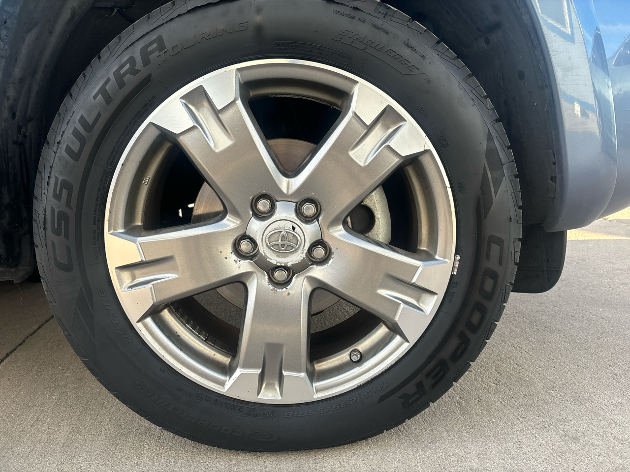 Toyota RAV4 Sport V6 4WD 2011