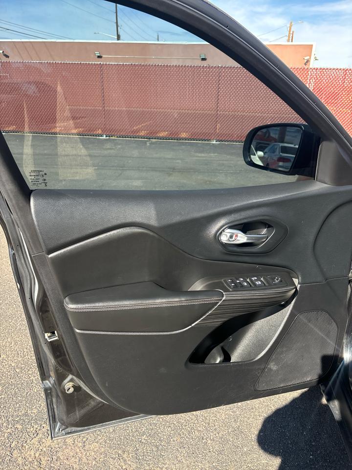 Jeep Cherokee Limited 4WD 2015