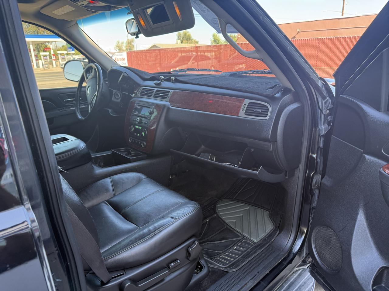 Chevrolet Tahoe LT 4WD 2011