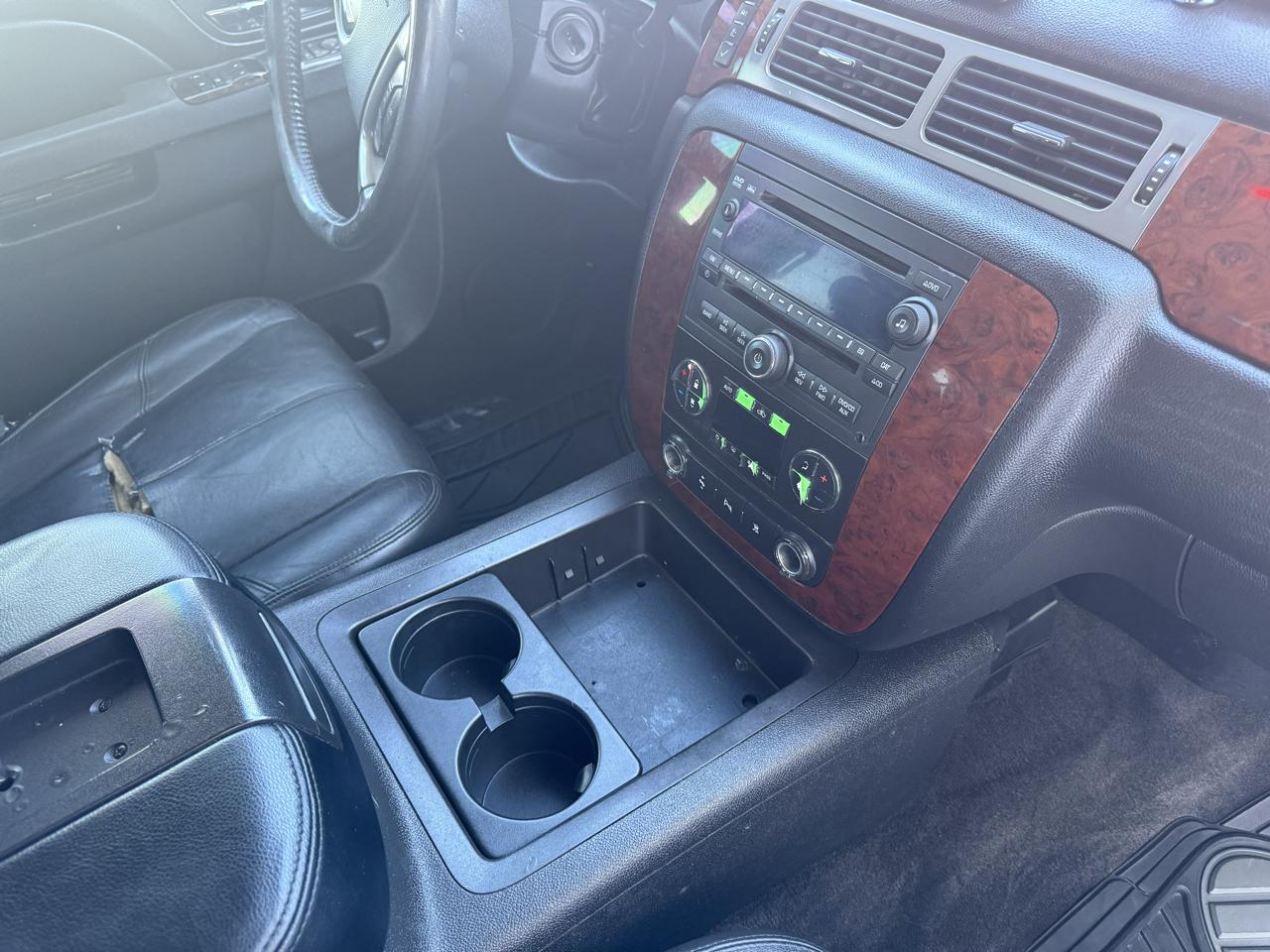 Chevrolet Tahoe LT 4WD 2011