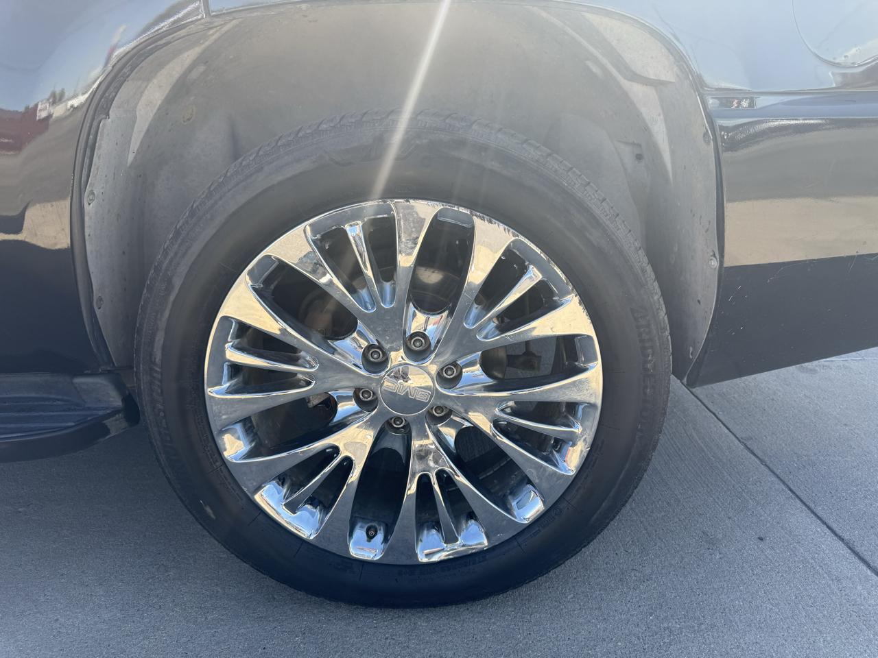 Chevrolet Tahoe LT 4WD 2011