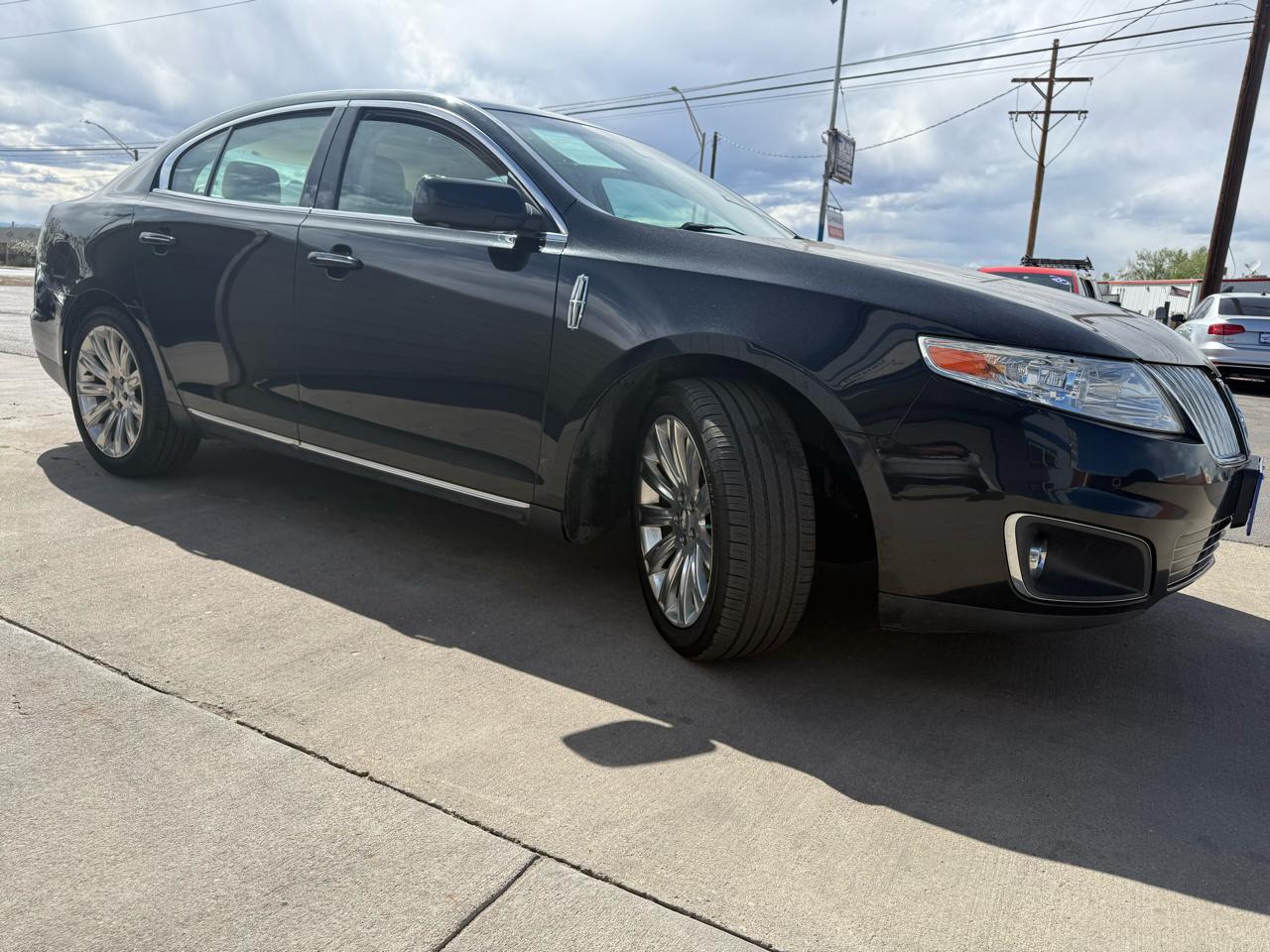 Lincoln MKS 3.5L with EcoBoost AWD 2011