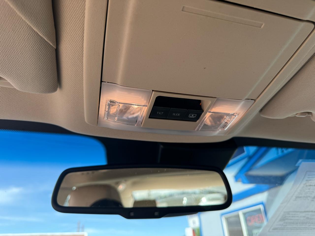 Lincoln MKS 3.5L with EcoBoost AWD 2011