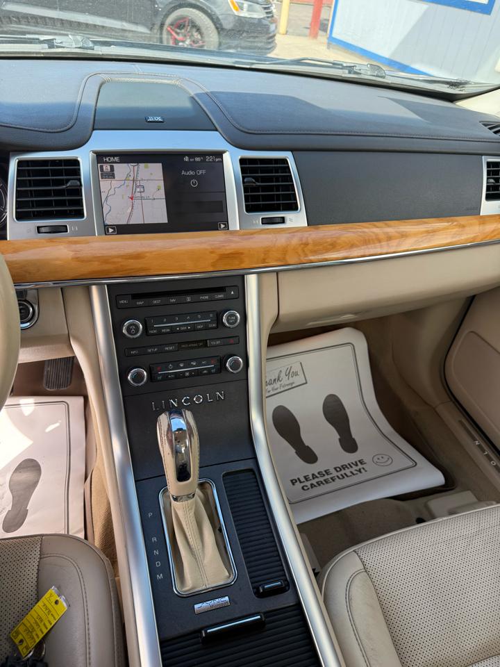 Lincoln MKS 3.5L with EcoBoost AWD 2011