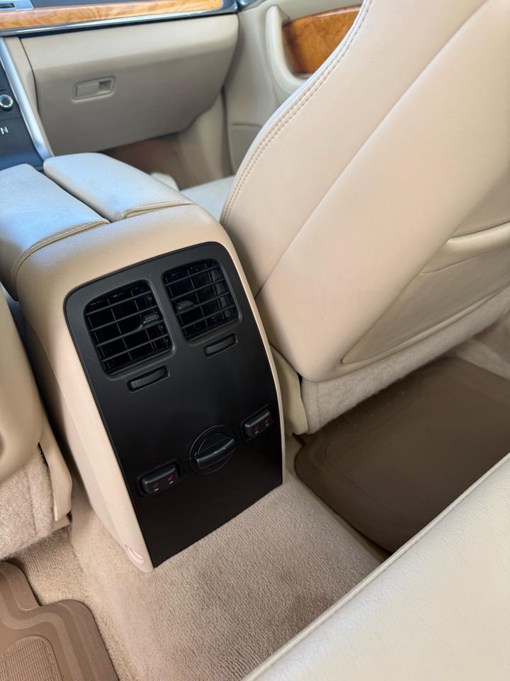 Lincoln MKS 3.5L with EcoBoost AWD 2011