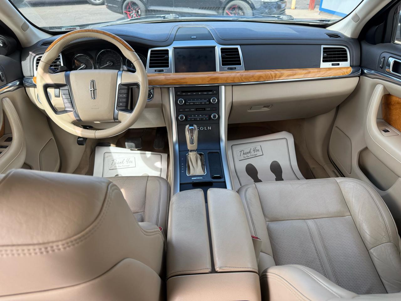 Lincoln MKS 3.5L with EcoBoost AWD 2011