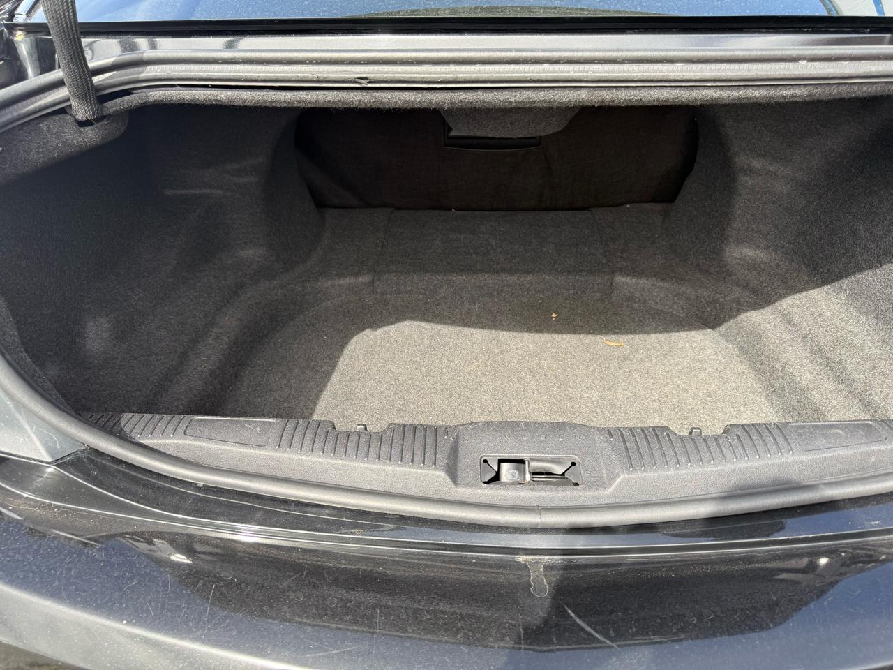 Lincoln MKS 3.5L with EcoBoost AWD 2011