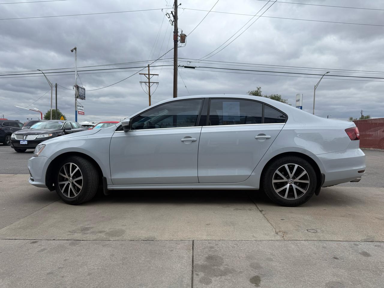 Volkswagen Jetta 1.4T SE 6A 2017