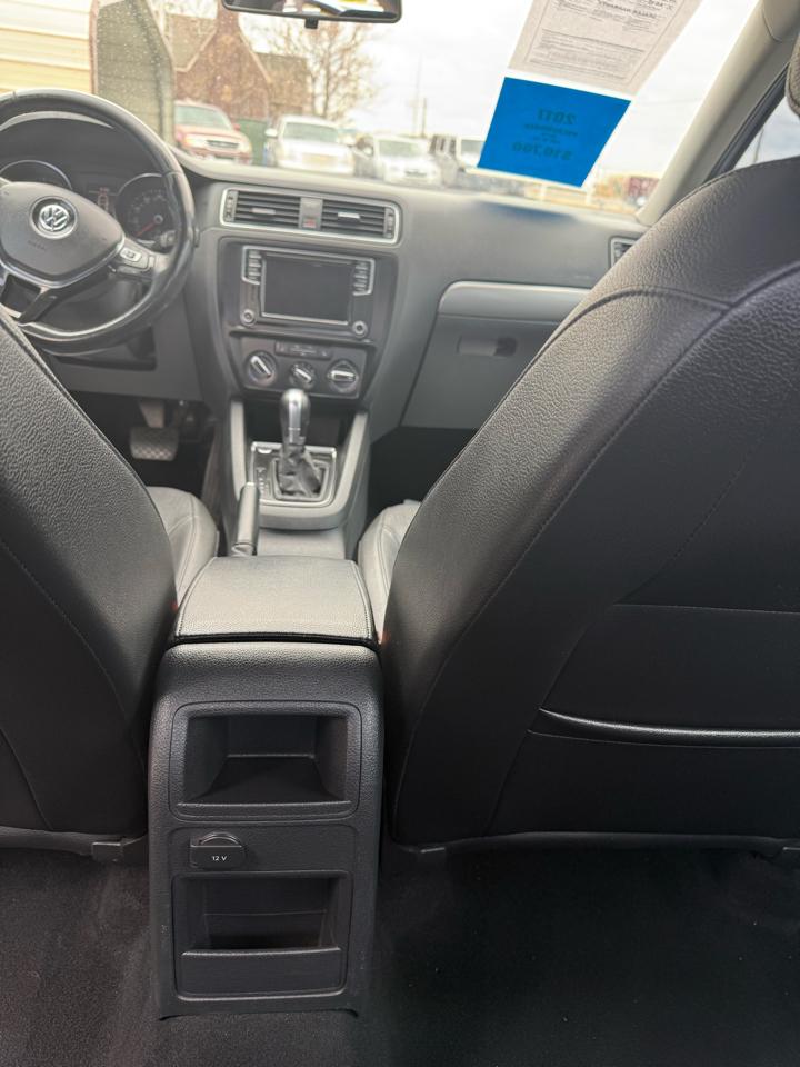 Volkswagen Jetta 1.4T SE 6A 2017