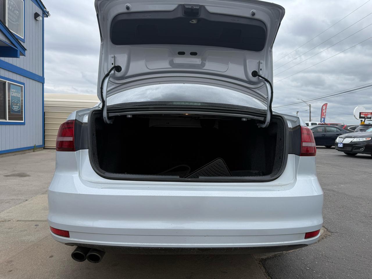 Volkswagen Jetta 1.4T SE 6A 2017