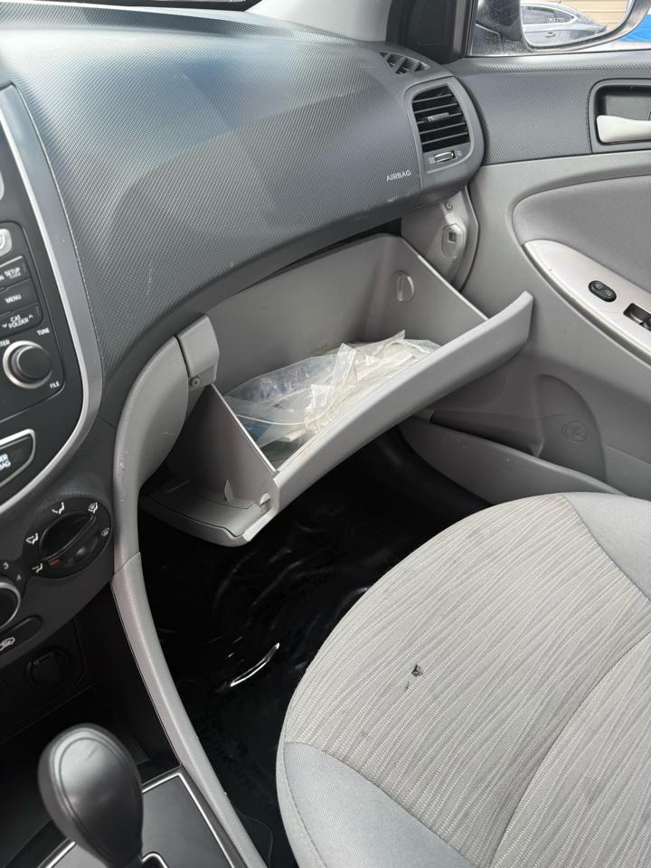 Hyundai Accent SE 4-Door 6A 2016