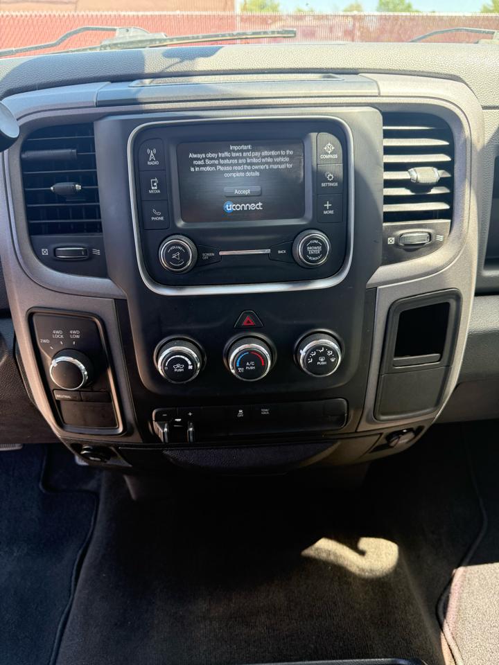 RAM 1500 Tradesman Crew Cab SWB 4WD 2014