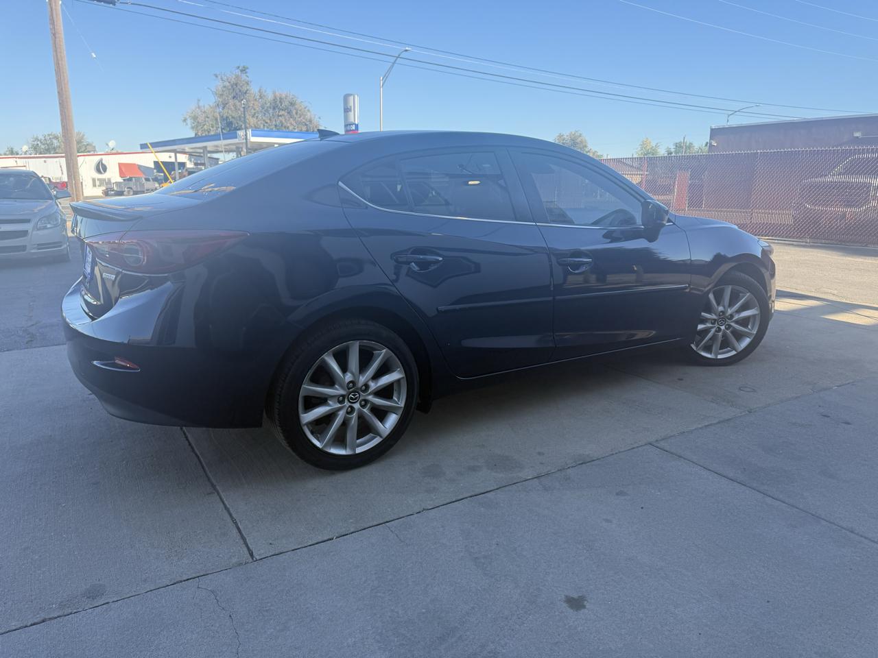 Mazda Mazda3 photo 8