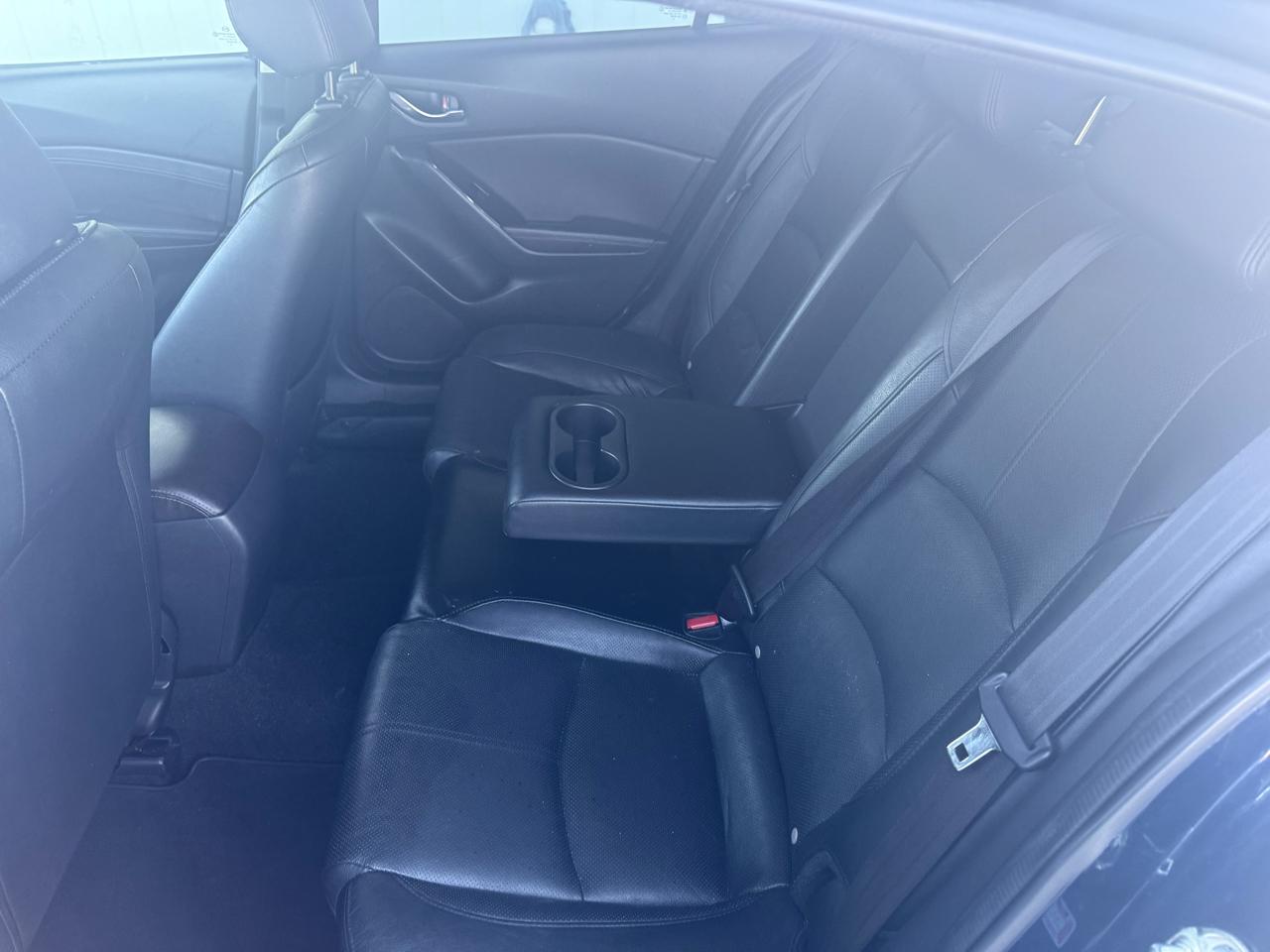 Mazda Mazda3 photo 16