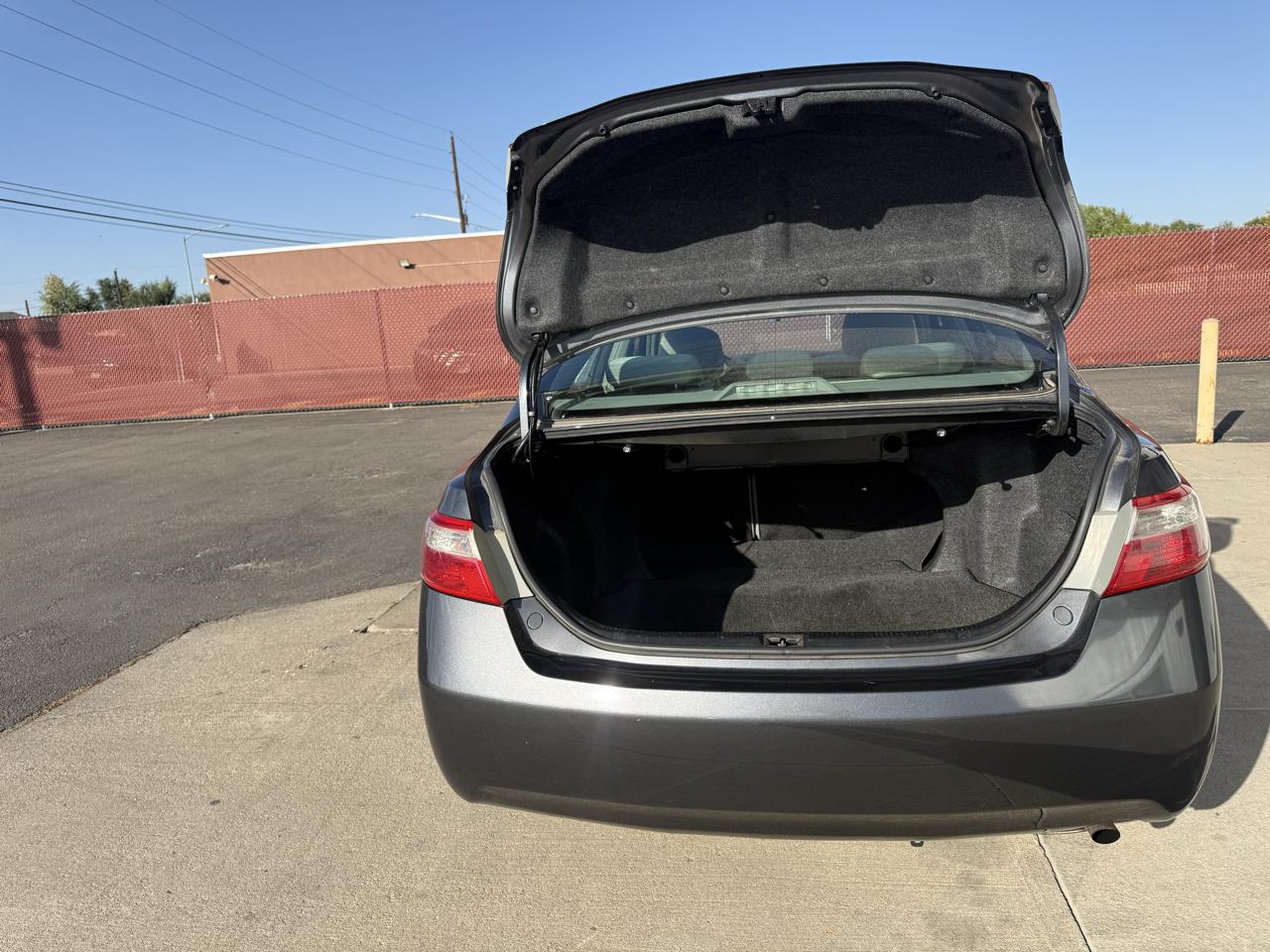 Toyota Camry photo 8