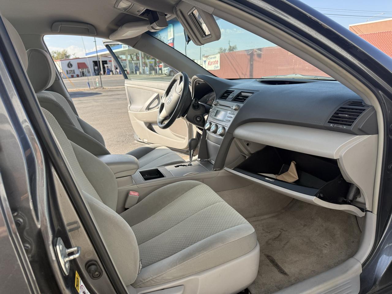 Toyota Camry photo 13