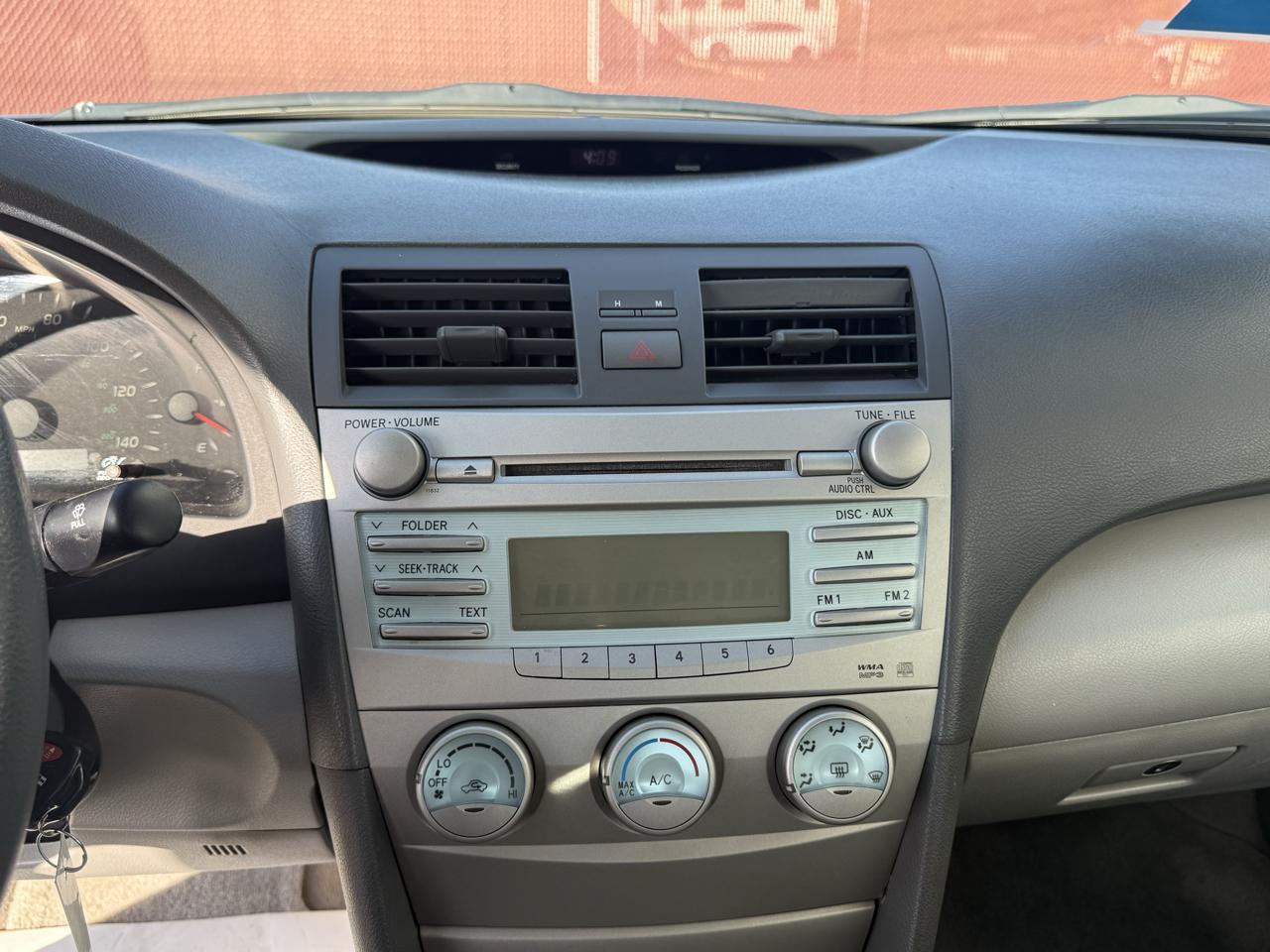 Toyota Camry photo 20