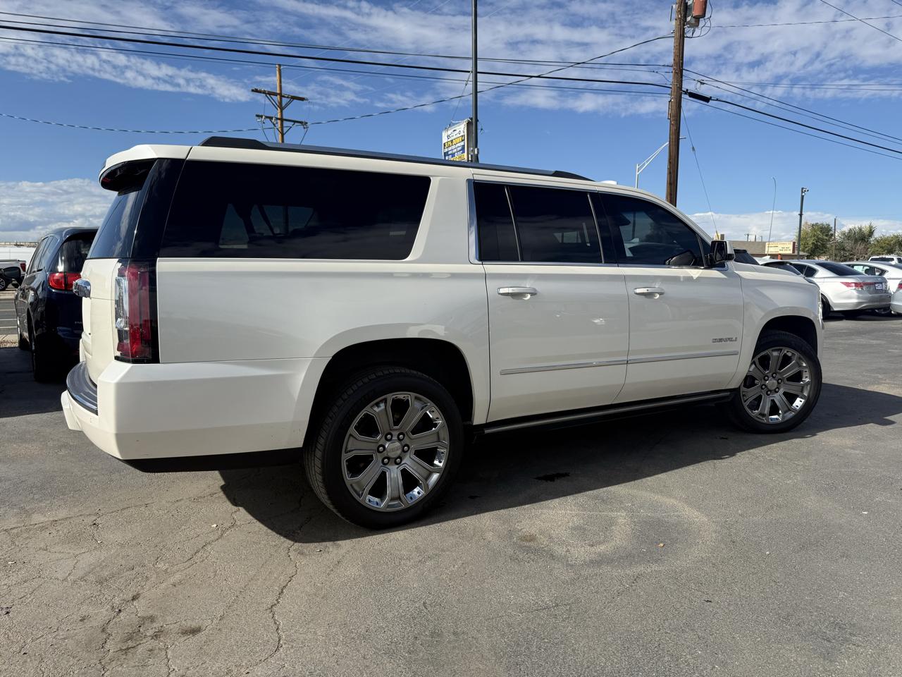 GMC Yukon Denali XL 4WD 2015