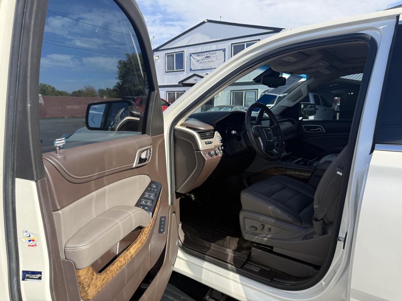 GMC Yukon Denali XL 4WD 2015