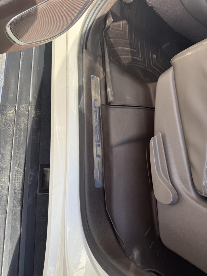 GMC Yukon Denali XL 4WD 2015