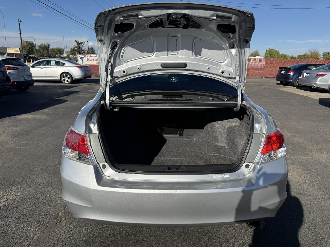 Honda Accord LX sedan AT 2012